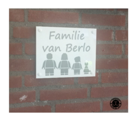 Poppetjes met tekst naar wens (lettertype en poppetjes naar keuze)
