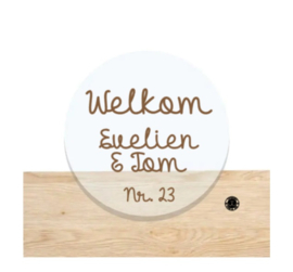 Vorm, kleur en tekst naar wens (lettertype naar keuze)