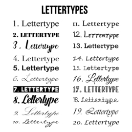 Huisnummer, namen en streep (lettertype naar keuze)