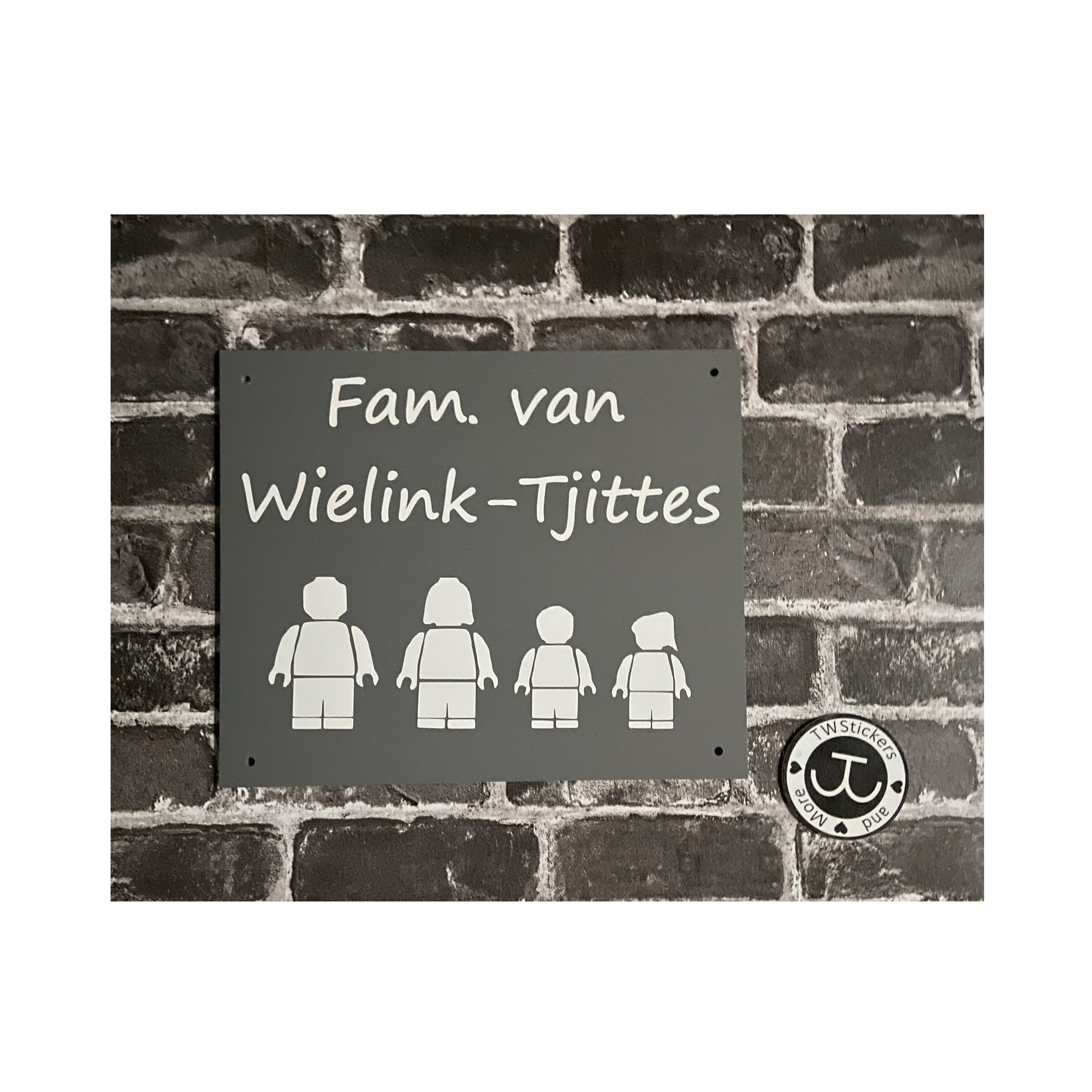 Kleur bord en tekst naar wens (lettertype naar keuze)