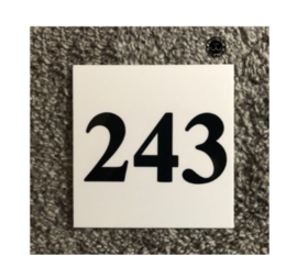 Huisnummer (lettertype naar keuze)