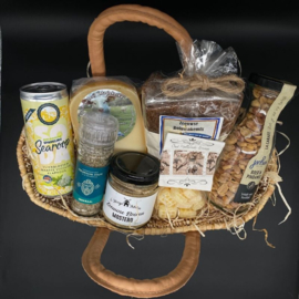 Zeeuws pakket - Rieten tas (klein)