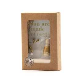 Cadeaudoosje "You are made of magic"