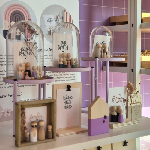 Etalage houten poppetjes, winkel poppetjes | Sweet Petite Jolie