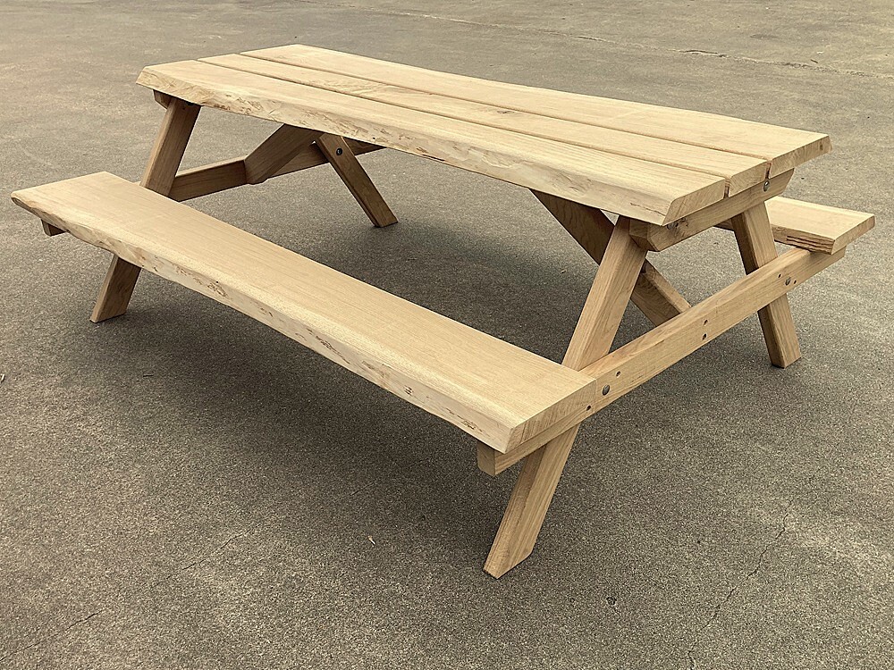 boomstam picknicktafel