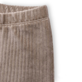 Flared | Brede Ribfluweel donker Beige