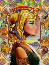 Cleopatra met gouden helm