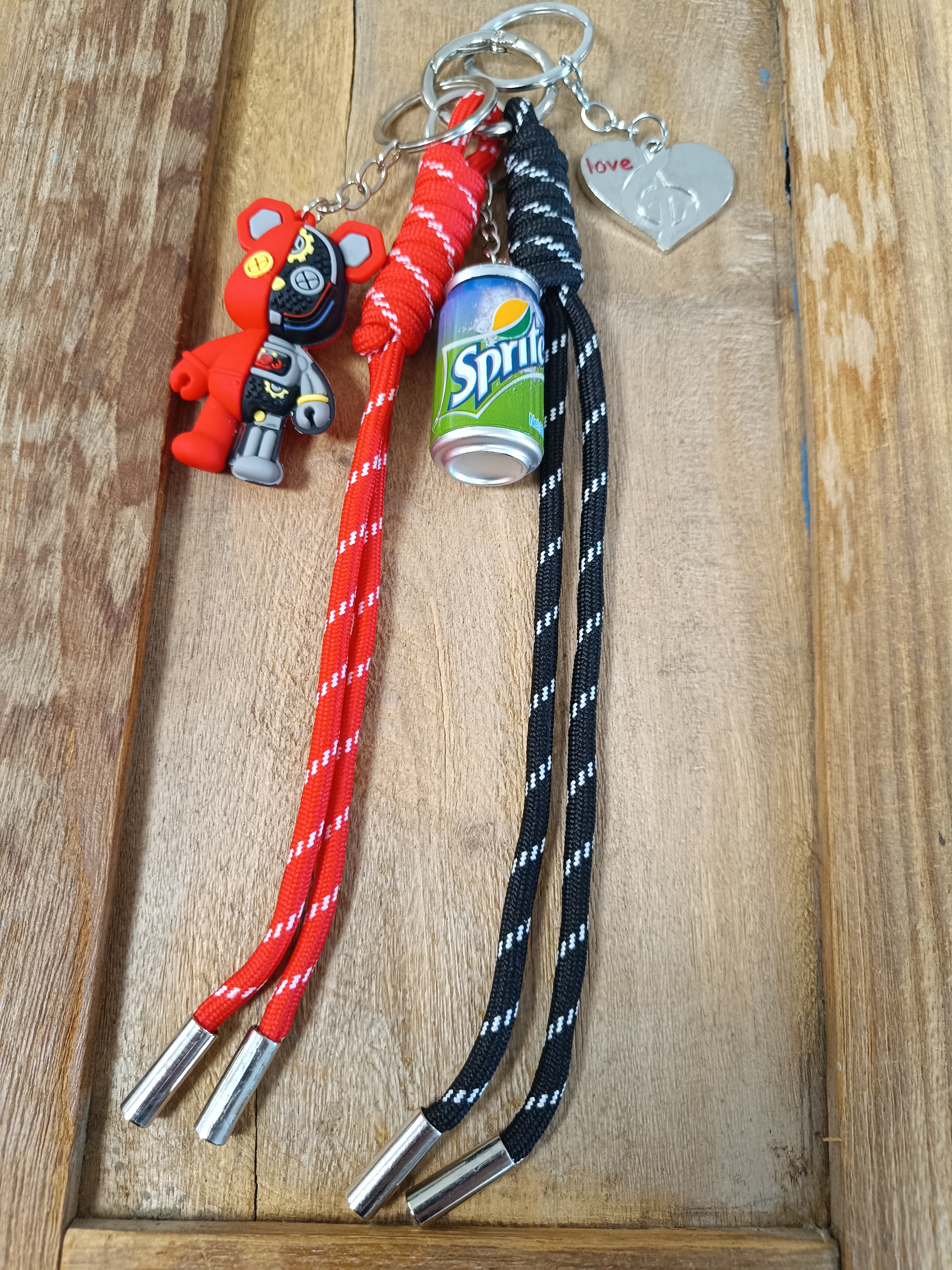 Tassen bedel red/black beertje