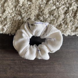 White ribbed Scrunchie