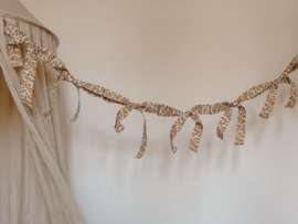 Slinger Bow Flowerly