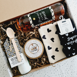 Cadeau Vriendin - Jij bent goud waard - Wijn cadeau - Cadeaupakket