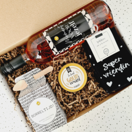 Cadeau vriendin - Borrelmomentje - Wijn cadeau - Cadeaupakket