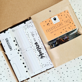 Verloofd cadeau - Cadeau verloving - Thee & notitieblok - Brievenbus cadeau