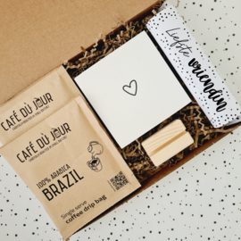 Cadeau voor vriendin - Mini cadeautje koffie - Brievenbus cadeau