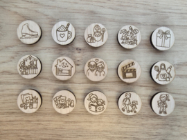 Houten adventskalender met 24 deurtjes