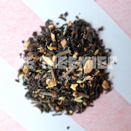 Zwarte chai met pit