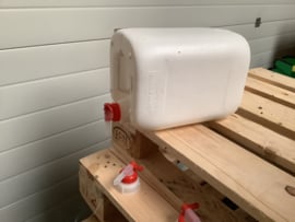 kunststof tapkraan voor kannen