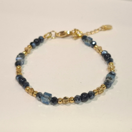 Armband Donkerblauwe Glaskralen en Goudkleur Hematiet