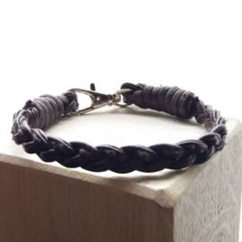 Herenarmband Vlechtwerk met Stoer Karabijnslot