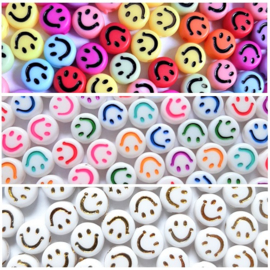 Acryl Smileys Kralen - multicolor of wit - 7x3.5mm - 25 stuks