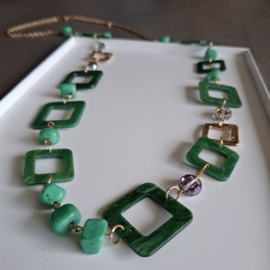 Lange Halsketting Groen met Goudkleur accenten - 105cm