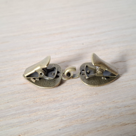 Antiek Bronskleur Vestclip Noorse Sluiting - Franse Lelie - 6x2cm