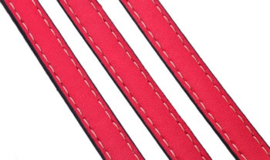 Plat Imitatieleer met Wit Stiksel – 10x2mm – Rood – 15cm