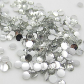 2mm Facet Resin Rhinestone Plaksteentjes  - Flat back - Helder Kristal - SS6 - 50 stuks