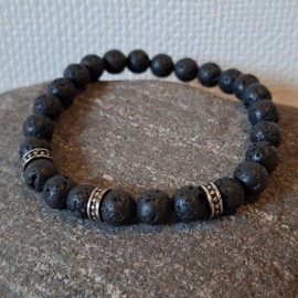 Heren / Jongens Armband van 8mm zwarte Lava Kralen met zilverkleurige tussen kralen - lengte ca 20,5cm