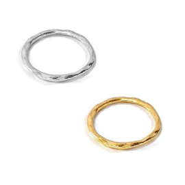 Gesloten Ringen - Gehamerd - Goudkleur of Zilverkleur - 24mm  - 2 stuks