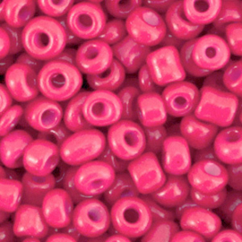 Glasrocaille 4mm (6.0)  Rosy red - per zakje ca 16 gram