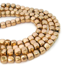 Hematiet Kralen - Vierkante Kubes - Antiek Goudkleur - 4mm - 10 stuks