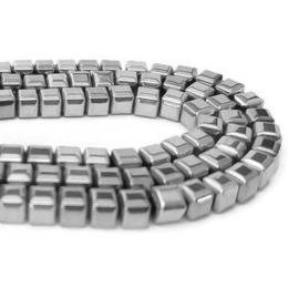 Zilverkleur Hematiet Kralen Kubes - 4mm - 5 stuks