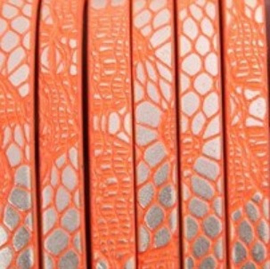 Plat Fluor Oranje/Zilverkleur 5x2mm Imitatieleer met Reptielprint - 18cm