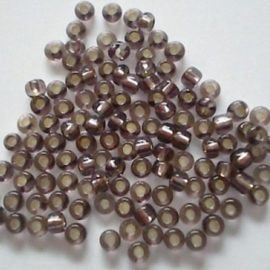 Glas rocaille 2mm (12.0) Grijs Silverlined - Per zakje  10 gram (ca.800st.)