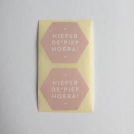 Sticker zeshoek | hieperdepiepHoera! roze | 10 stuks